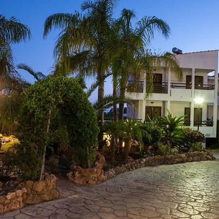 Coliseum Studios & Apartments Pefki Dış mekan fotoğraf