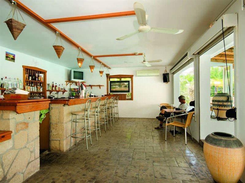 Coliseum Studios & Apartments Pefki Dış mekan fotoğraf