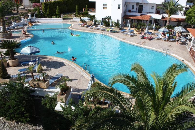 Coliseum Studios & Apartments Pefki Dış mekan fotoğraf
