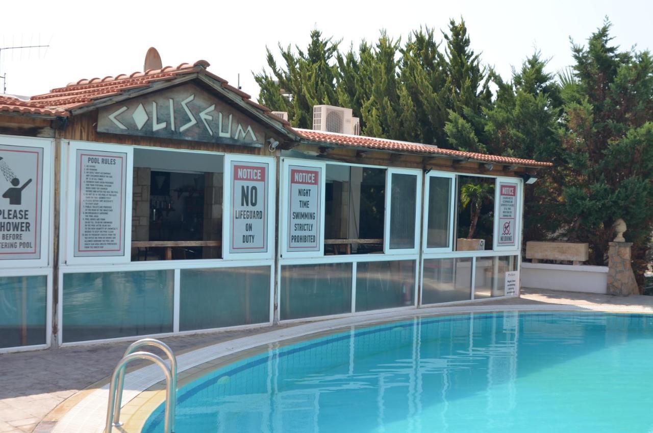 Coliseum Studios & Apartments Pefki Dış mekan fotoğraf