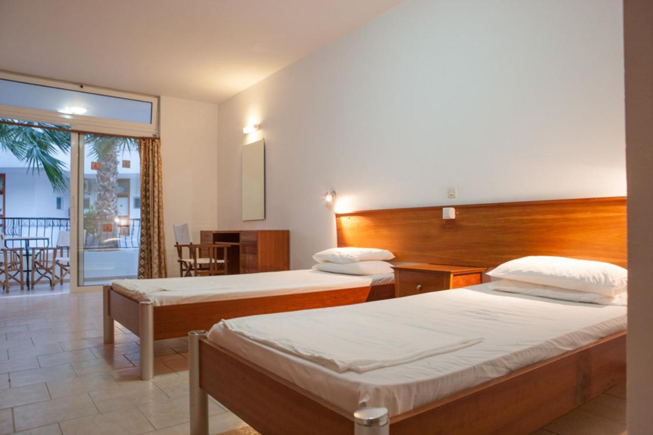 Coliseum Studios & Apartments Pefki Dış mekan fotoğraf